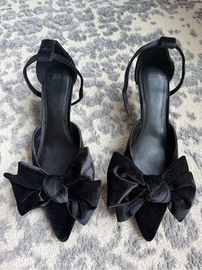 H&M Black Velvet Pointed-Toe Bow Ankle-Strap Heels